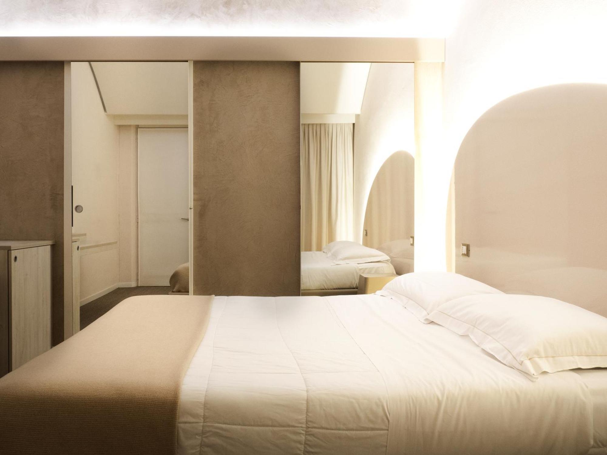 Dealuna Motel Fidenza Luaran gambar